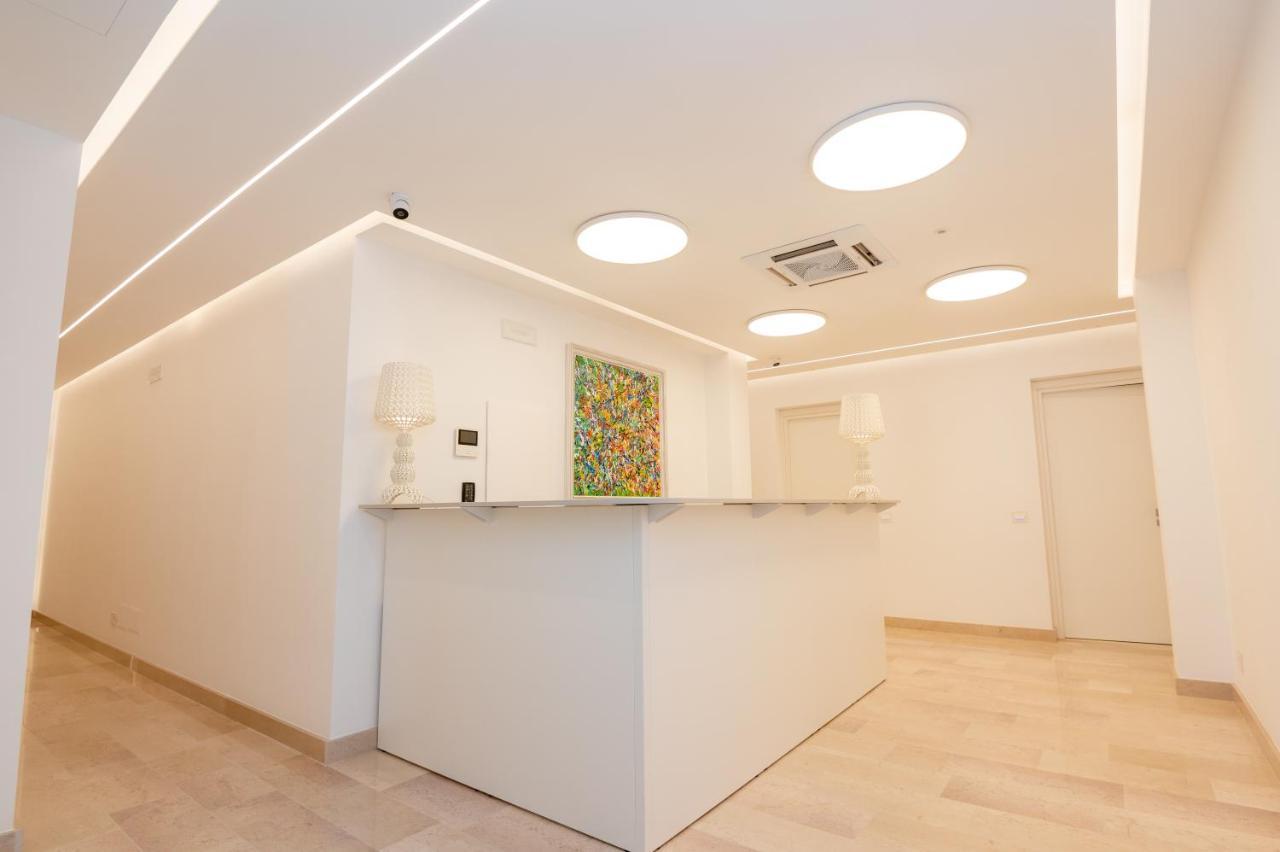 Apartment Agora & *