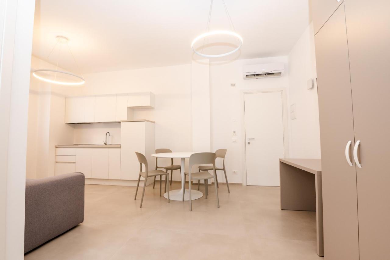 Apartment Agora & *