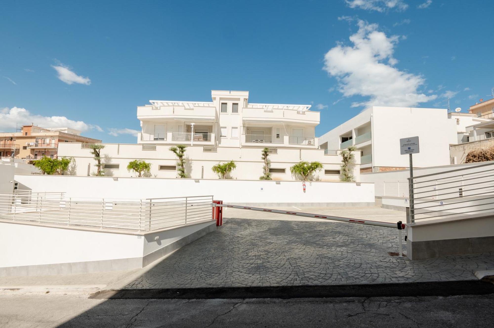 Agora & Vieste