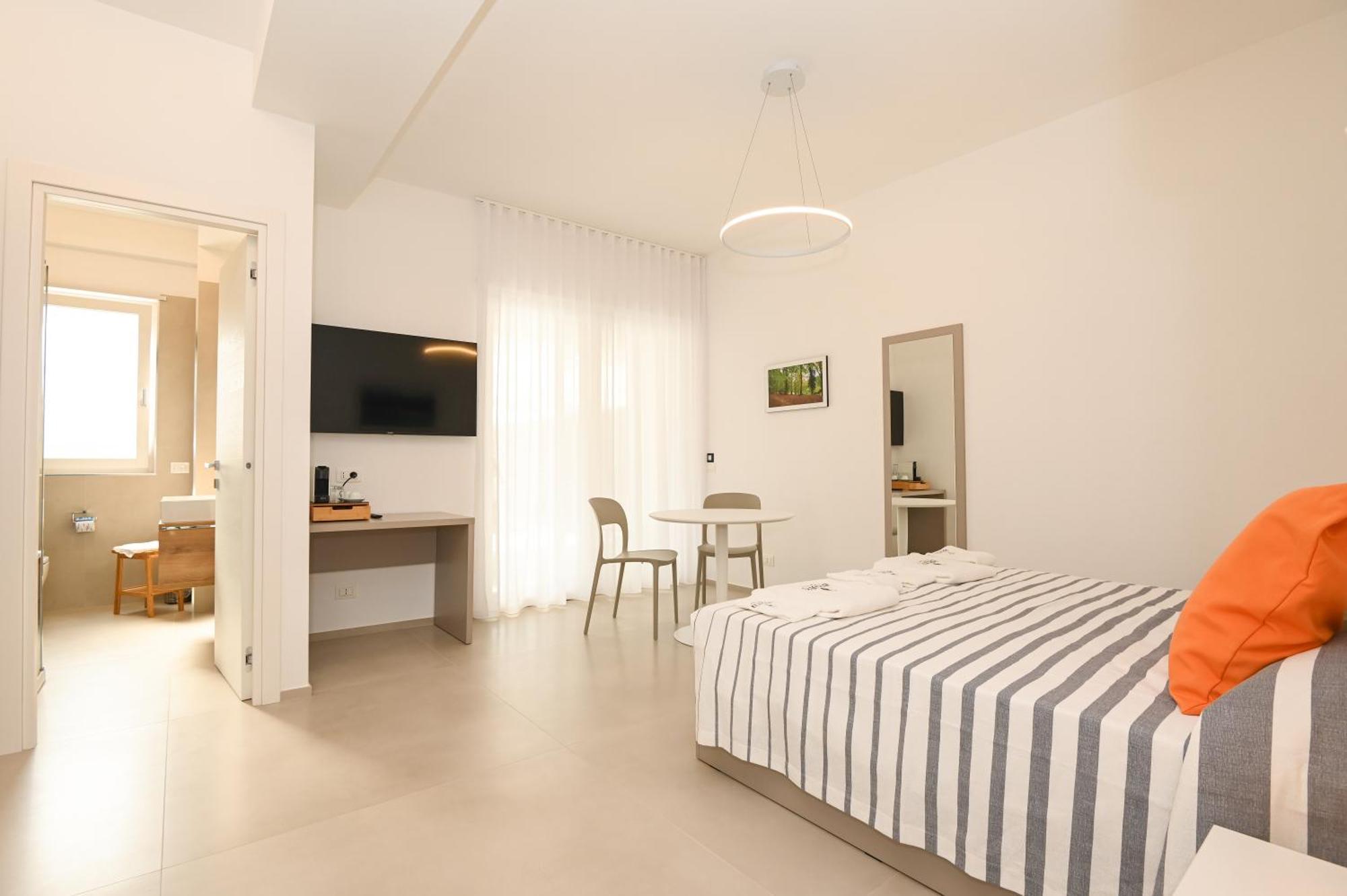 Apartment Agora & *